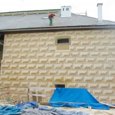 4. Tvrz Orlice - Letohrad 2012. Rekonstrukce  sgrafita. Zodpovědný rest. Ak. mal. J. Grosmann